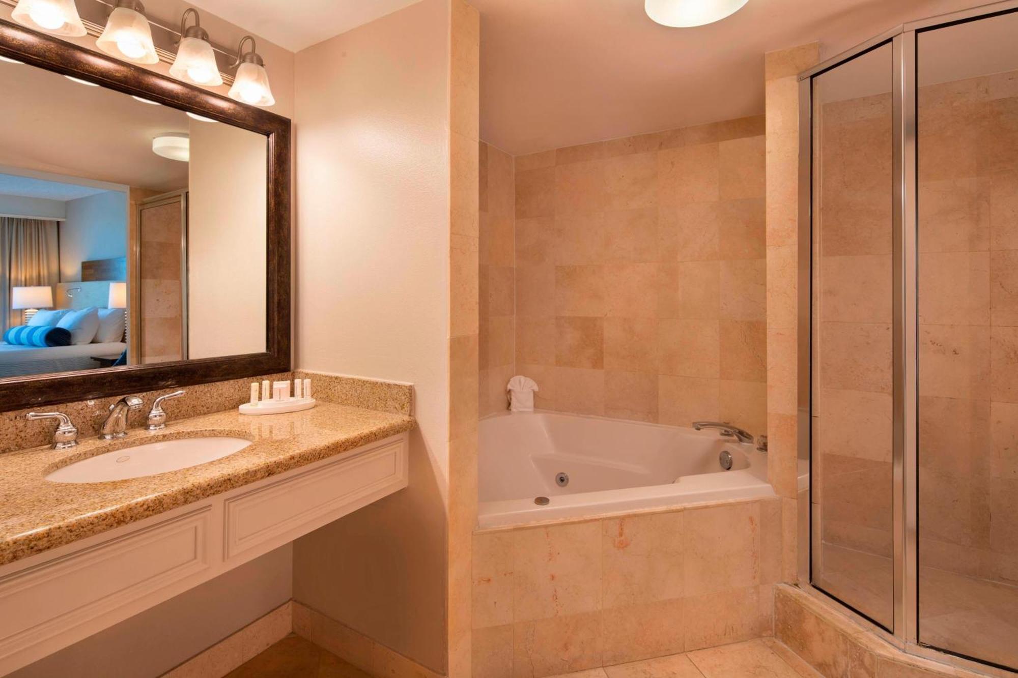 מלון Courtyard By Marriott קי לארגו מראה חיצוני תמונה